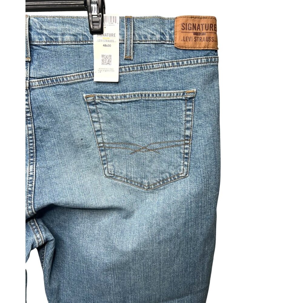 Signature Levi Strauss & Co. Mens Bootcut Jeans Blue Light Wash Denim 48/30 - Picture 9 of 13
